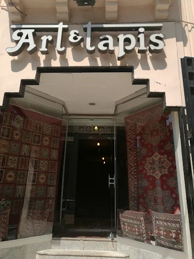Art et Tapis storefront on Damascus Street, Badaro